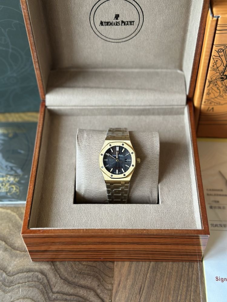 Audemars Piguet Royal Oak Quartz 33 mm - ДАМСКИ МОДЕЛ