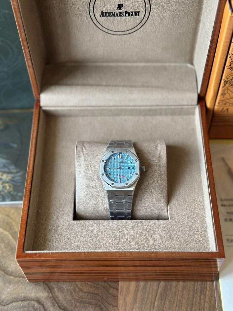 Audemars Piguet Royal Oak 33mm Quartz - ДАМСКИ МОДЕЛ