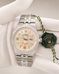 Мъжки Rolex Land-Dweller Cream Motif Dial Steel #104